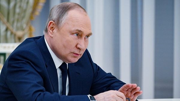 Путин заявил о соответствии спецоперации по защите Донбасса Уставу ООН<br />
